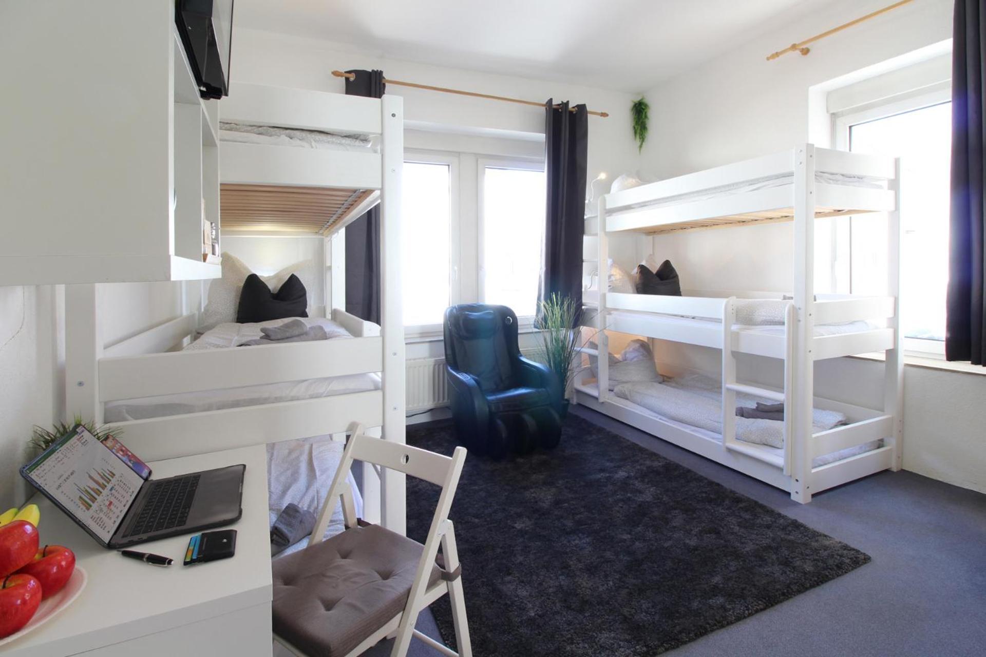Hotel Ulm Zentrum - Komplettes Zimmer, Hochbett, Android Tv & Eigenem Bad - Perfekt Fuer Familien & Gruppen Exterior foto
