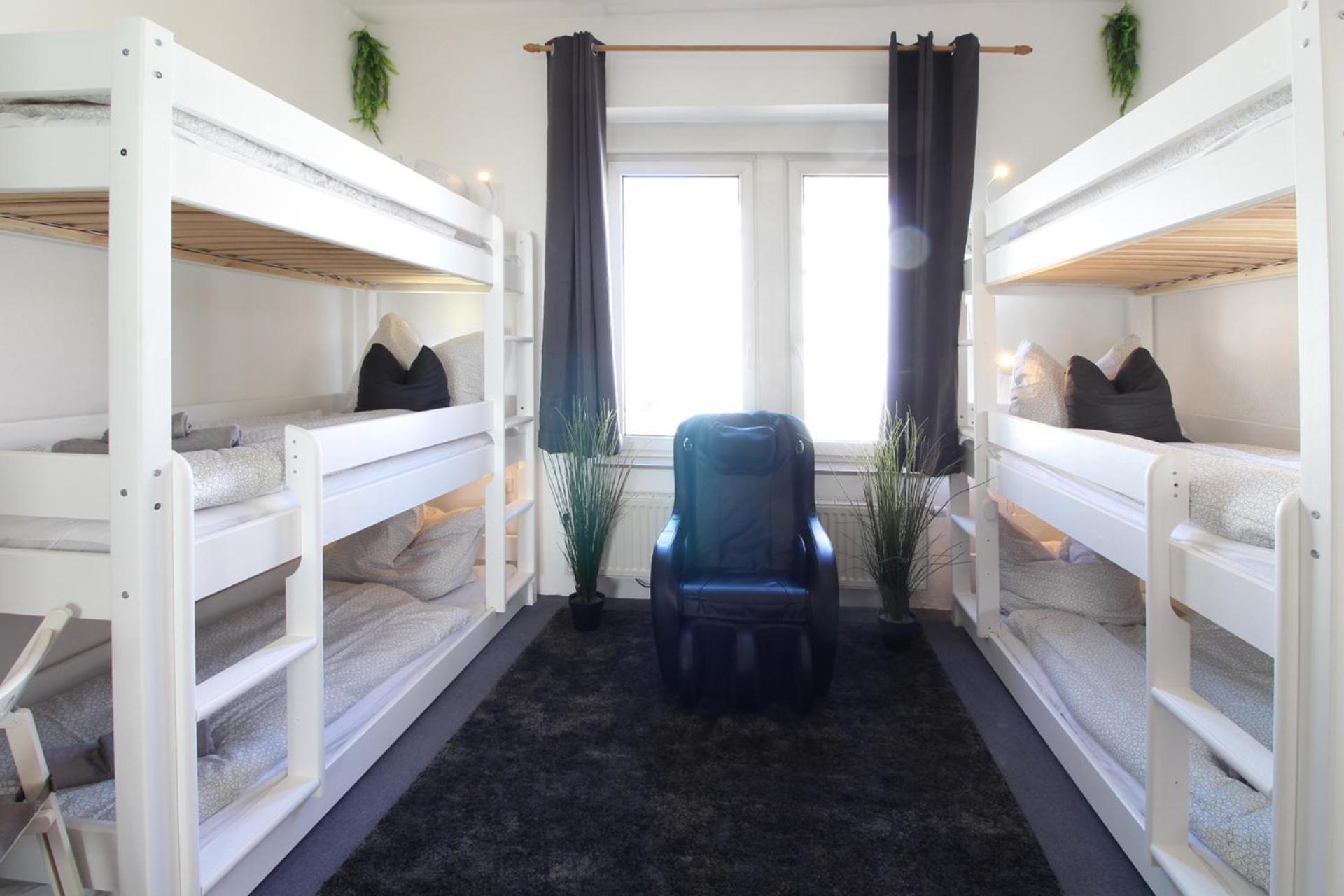 Hotel Ulm Zentrum - Komplettes Zimmer, Hochbett, Android Tv & Eigenem Bad - Perfekt Fuer Familien & Gruppen Exterior foto