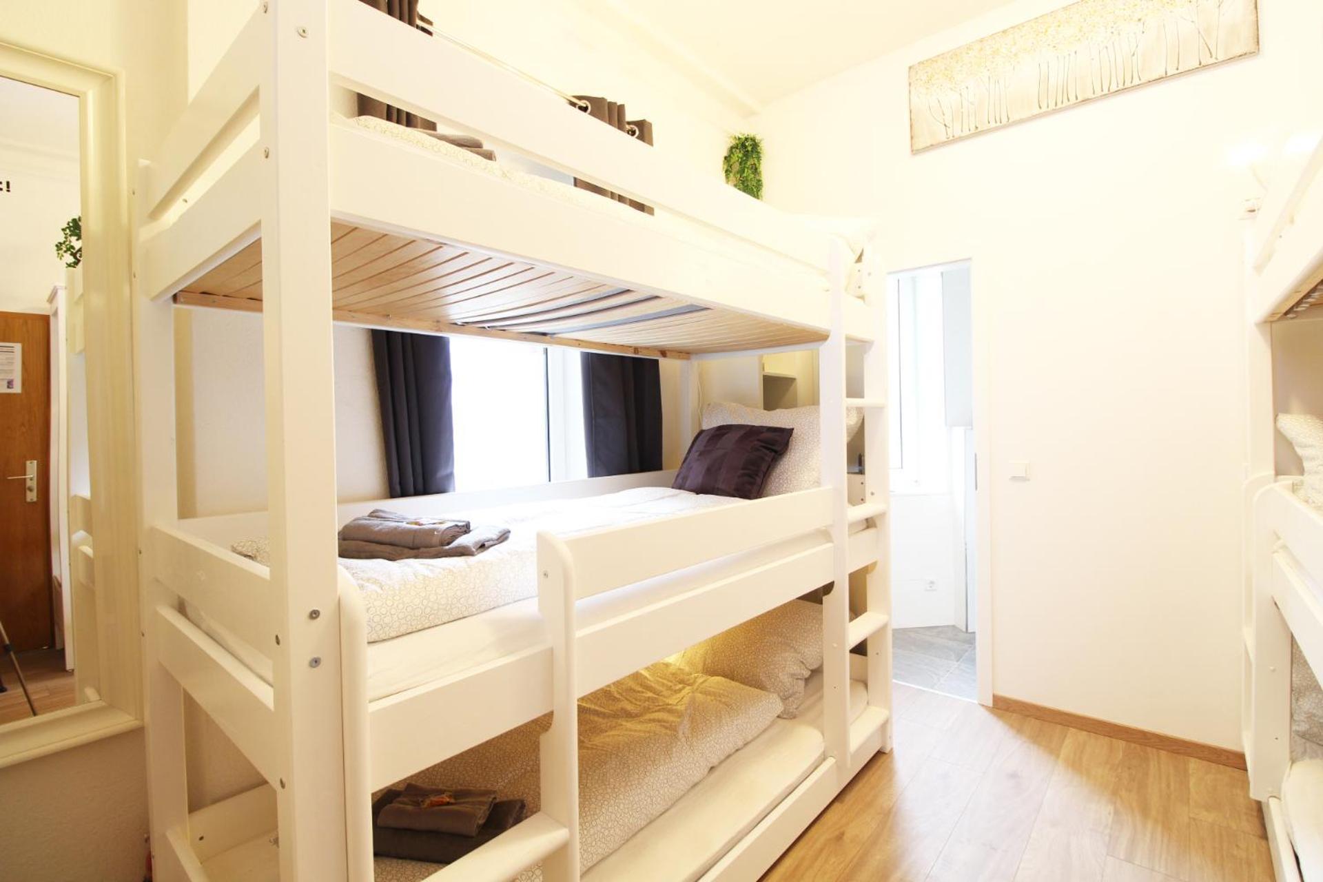Hotel Ulm Zentrum - Komplettes Zimmer, Hochbett, Android Tv & Eigenem Bad - Perfekt Fuer Familien & Gruppen Exterior foto